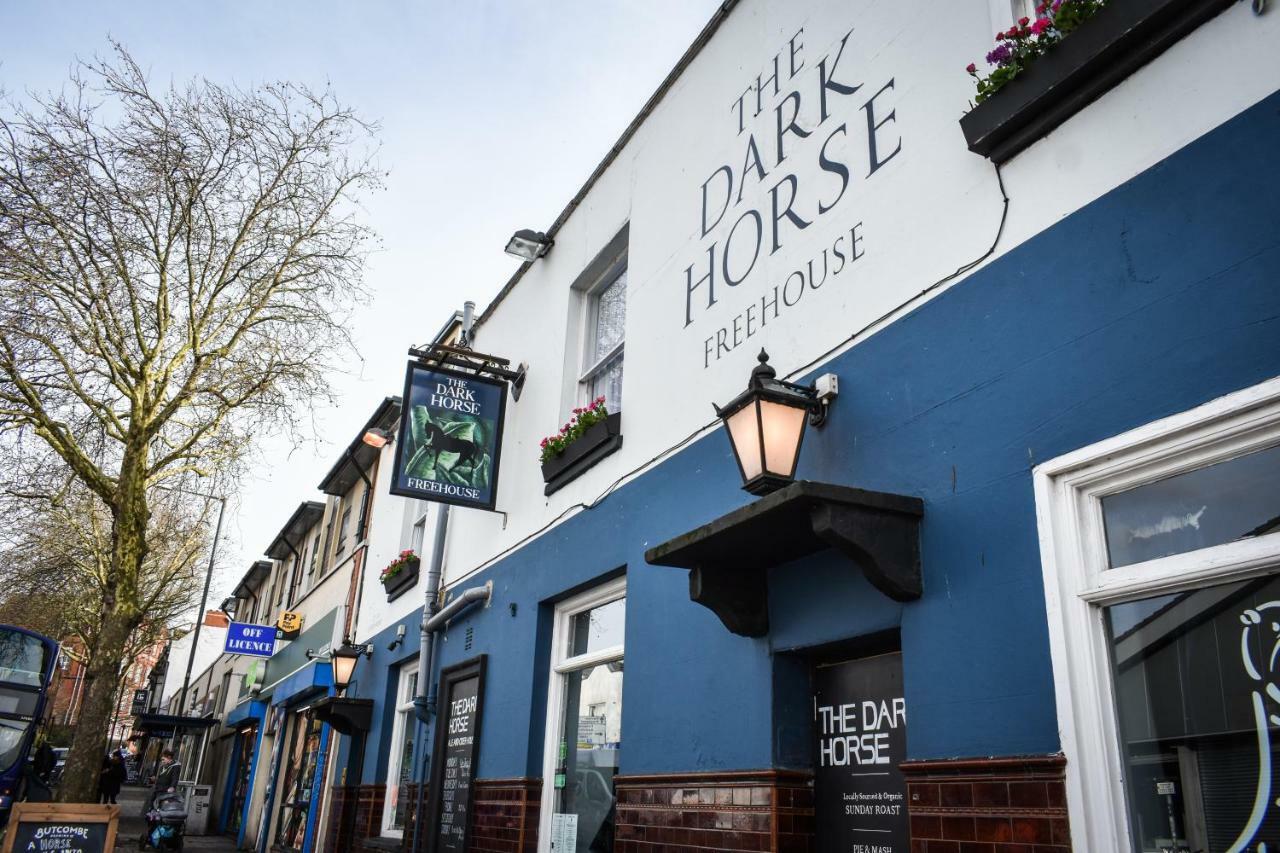 Hotel The Dark Horse Pub Bristol Exterior foto